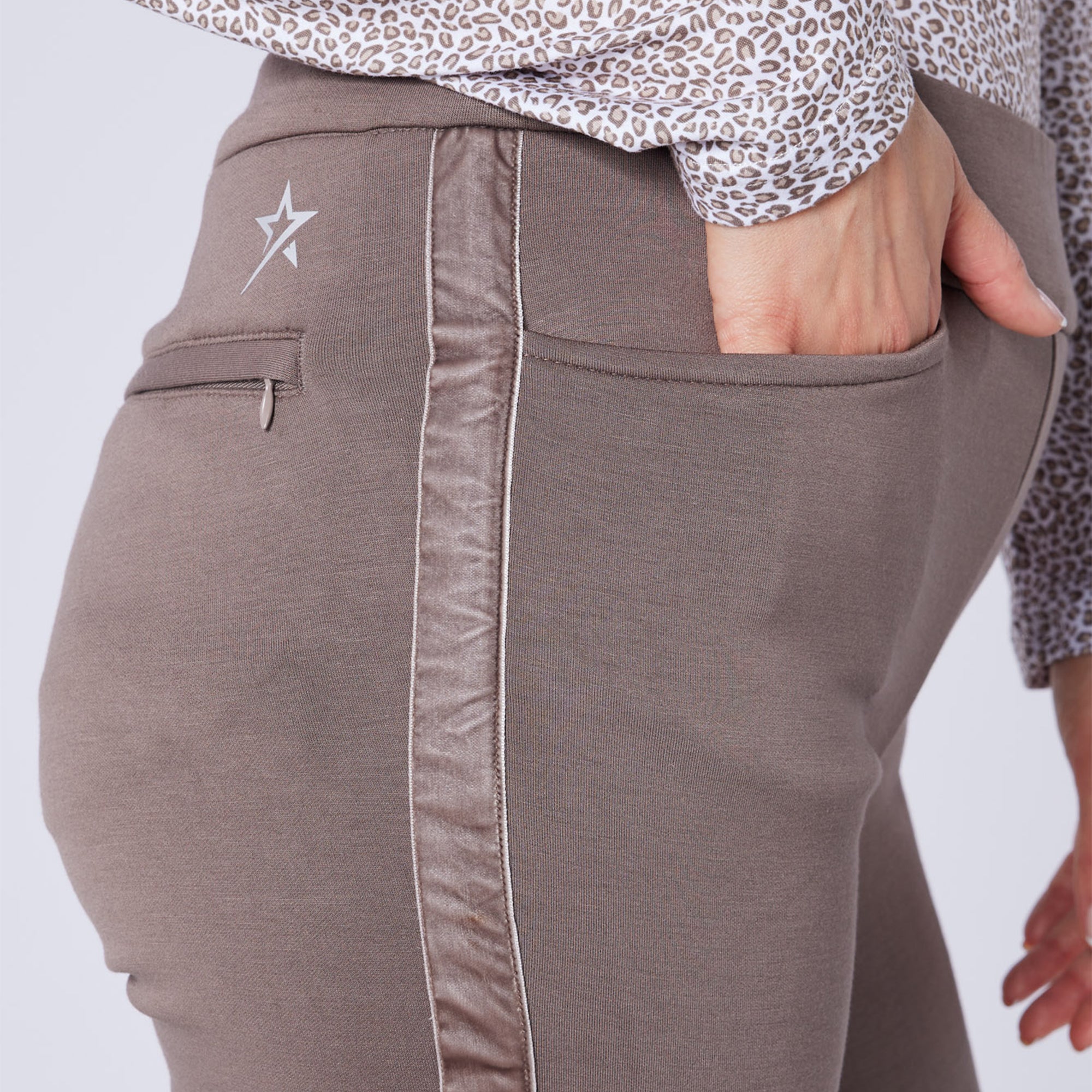 Swing Out Sister Amber Thermal Pull On Ladies Golf Trousers Walnut Whip 29 Inch