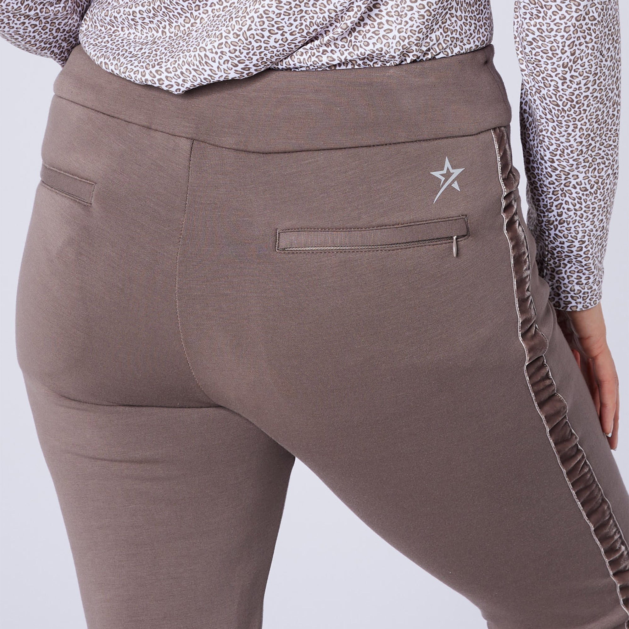 Swing Out Sister Amber Thermal Pull On Ladies Golf Trousers Walnut Whip 29 Inch