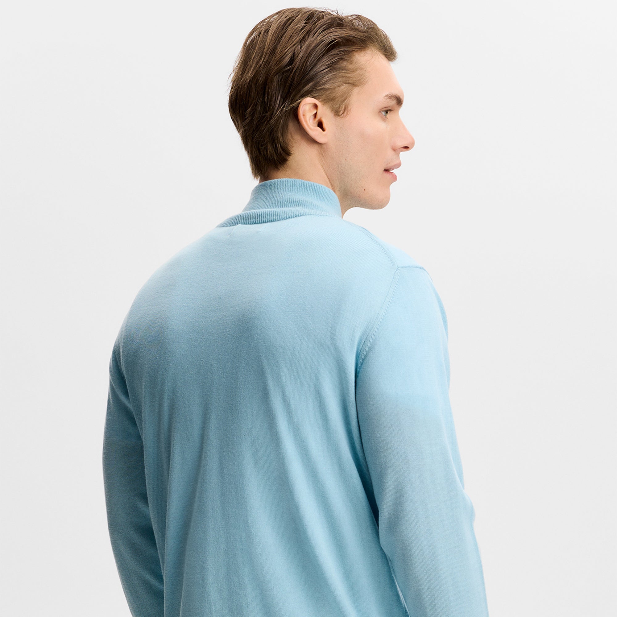 J Lindeberg Kiyan Quarter Zip Mens Sweater Forget-Me-Not Blue