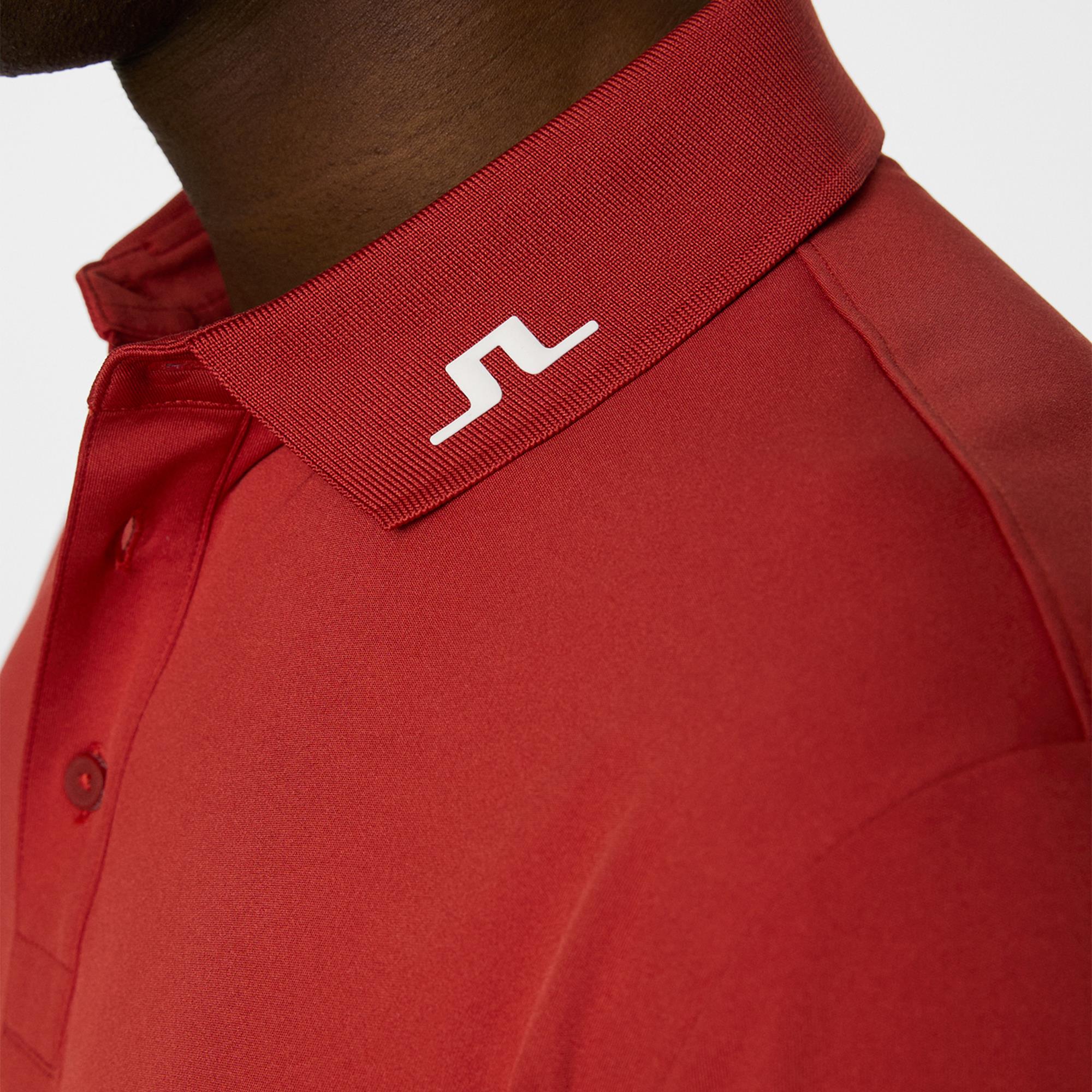 Close-up of collar with JL bridge on J.Lindeberg KV Polo – Bossa Nova
